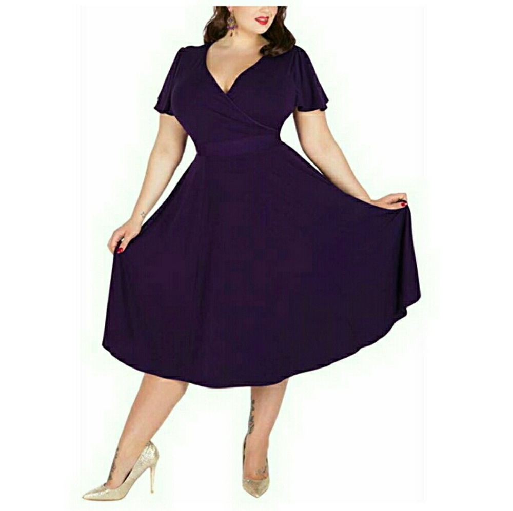Plus size flowy pinup style dress